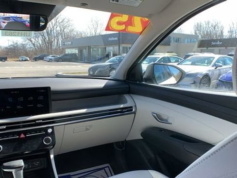 Certified 2025 Hyundai Tucson SEL image 20