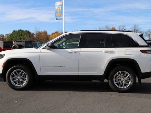 New 2025 Jeep Grand Cherokee Laredo X w/ Luxury Tech Group I AWD/4WD image 3