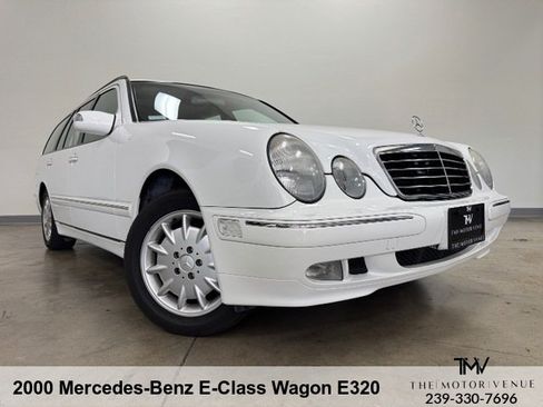 Used 2000 Mercedes-Benz E 320 4MATIC Wagon image 14