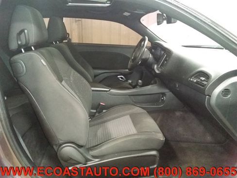 Used 2018 Dodge Challenger R/T w/ Blacktop Package image 13
