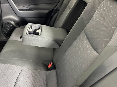 Used 2025 Toyota RAV4 XLE AWD/4WD image 17
