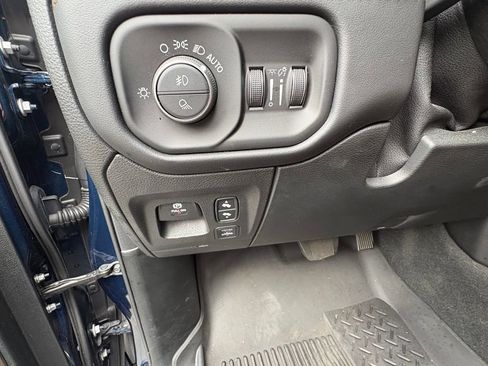 Used 2021 RAM 1500 Limited AWD/4WD image 16