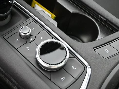 New 2026 Cadillac XT5 Sportv w/ LPO, Onyx Lite Package image 19