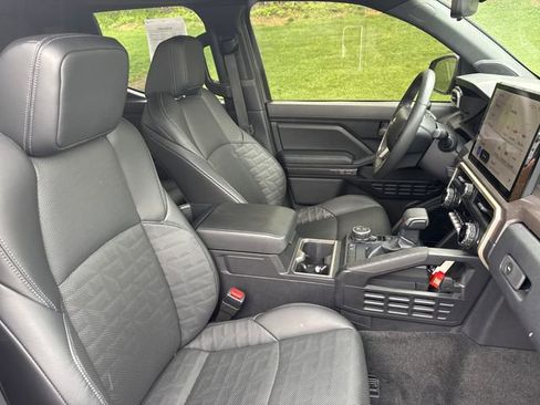 Certified 2024 Toyota Tacoma TRD Off-Road AWD/4WD image 13