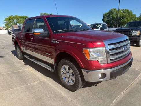 Used 2014 Ford F150 Lariat w/ Lariat Chrome Package AWD/4WD image 2