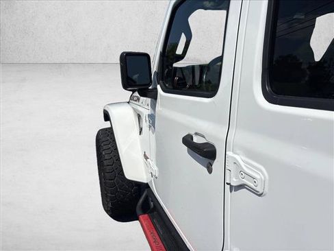 Used 2021 Jeep Wrangler Unlimited Rubicon AWD/4WD image 27