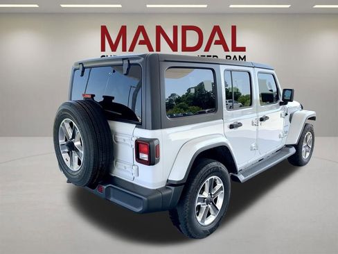 Used 2020 Jeep Wrangler Unlimited Sahara AWD/4WD image 5