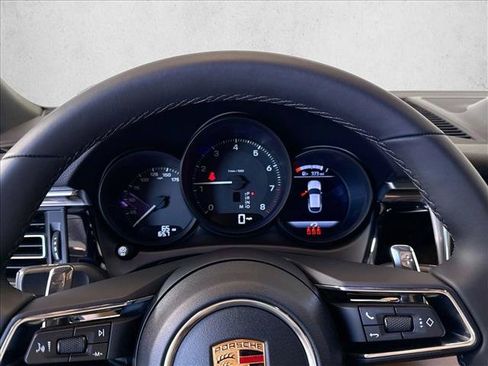 Certified 2026 Porsche Macan AWD/4WD image 14