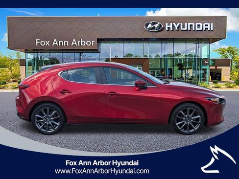 Used 2023 MAZDA MAZDA3 s FWD image 6