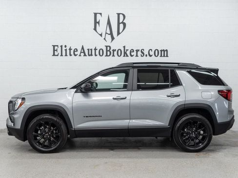 Used 2026 GMC Terrain Elevation w/ Black Edition AWD/4WD image 2