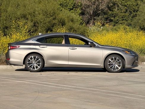 Used 2021 Lexus ES 350 w/ Premium Package image 7