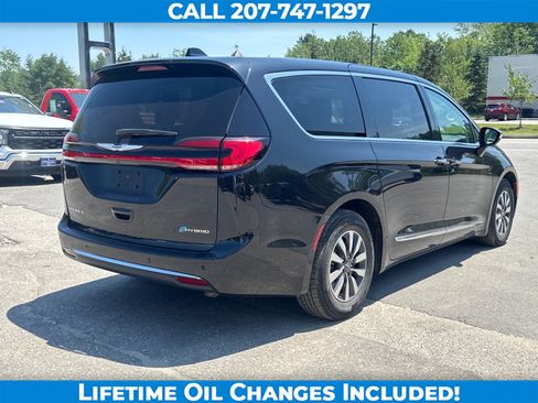 Used 2023 Chrysler Pacifica Limited FWD image 5