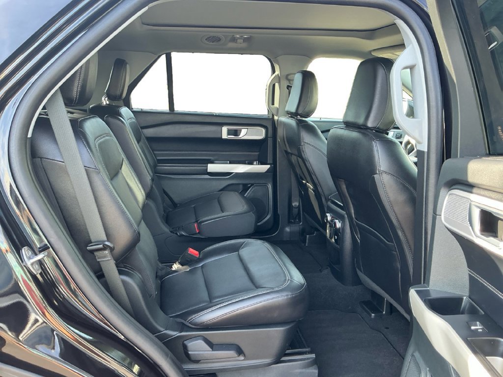Used 2021 Ford Explorer Limited w/ Equipment Group 301A RWD image 23