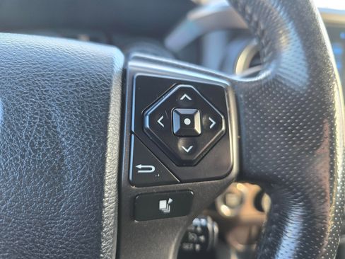 Used 2017 Toyota Tacoma TRD Pro AWD/4WD image 24