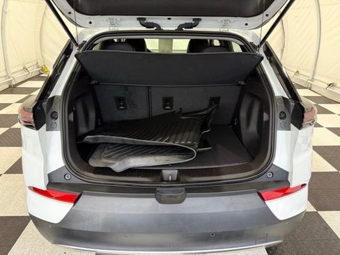 Used 2023 Chevrolet Bolt EUV Premier w/ Sun & Sound Package image 4