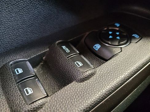 Used 2019 Ford EcoSport SE w/ SE Convenience Package image 27