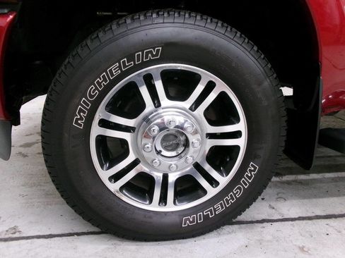 Used 2014 Ford F250 Platinum image 2