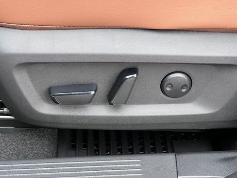 New 2026 Nissan Rogue Platinum AWD/4WD image 8
