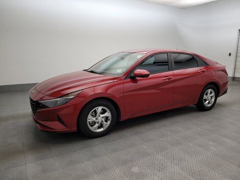 Used 2023 Hyundai Elantra SE FWD image 2