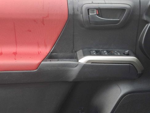 Used 2021 Toyota Tacoma SR5 image 12