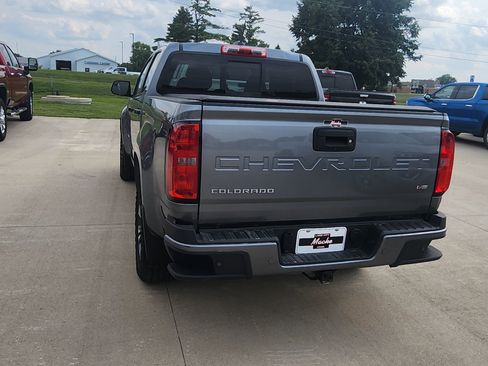 Used 2021 Chevrolet Colorado Z71 AWD/4WD image 6