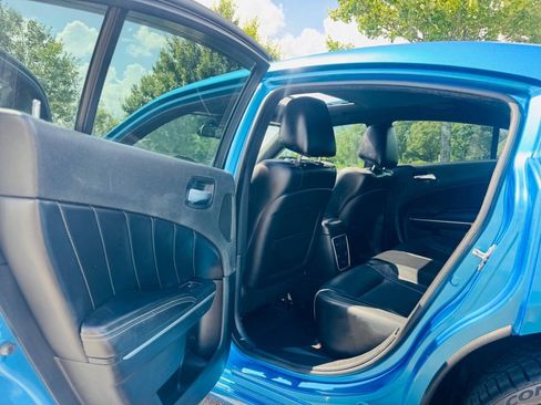 Used 2015 Dodge Charger SXT w/ Plus Group RWD image 9