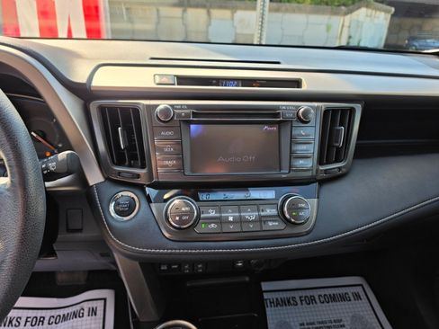 Used 2013 Toyota RAV4 Limited AWD/4WD image 17