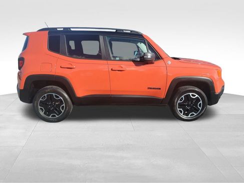 Used 2017 Jeep Renegade Trailhawk image 7