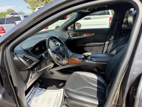 Used 2020 Lincoln Nautilus Reserve FWD image 7