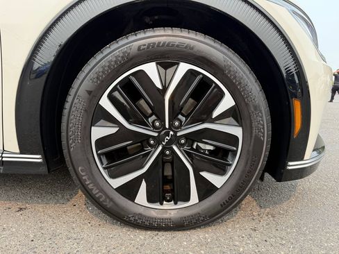 Used 2023 Kia EV6 Wind AWD/4WD image 9