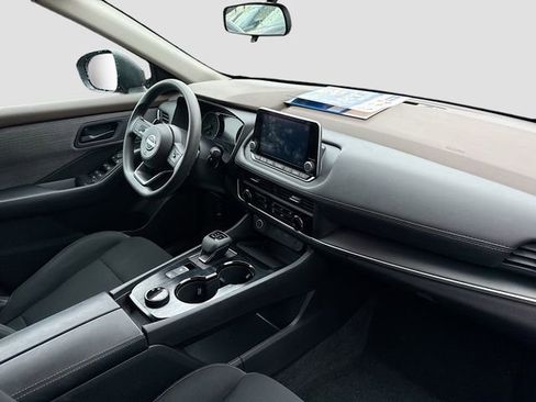 Used 2023 Nissan Rogue S image 22