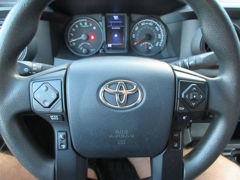 Used 2020 Toyota Tacoma SR AWD/4WD image 25