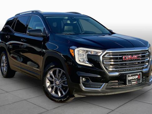 Used 2024 GMC Terrain SLT AWD/4WD image 3