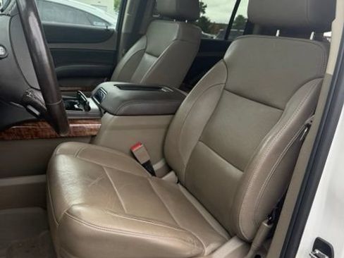 Used 2019 Chevrolet Suburban Premier AWD/4WD image 9