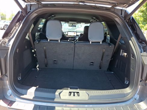 Used 2025 Ford Explorer ST-Line AWD/4WD image 18