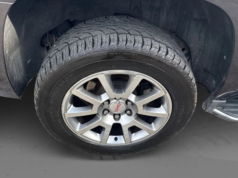 Used 2016 GMC Yukon Denali RWD image 23