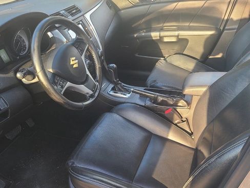 Used 2011 Suzuki Kizashi Sport SLS image 9