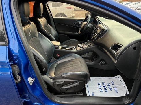 Used 2015 Chrysler 200 S FWD image 20