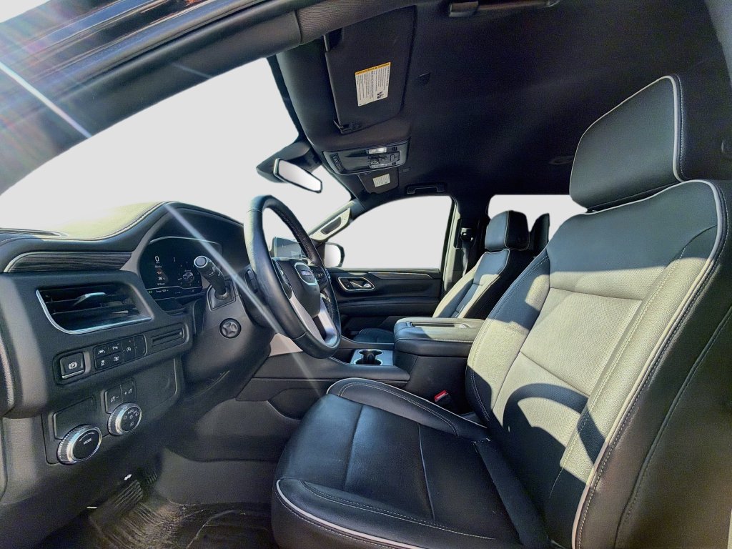 Used 2024 GMC Yukon SLT w/ SLT Luxury Package RWD image 22