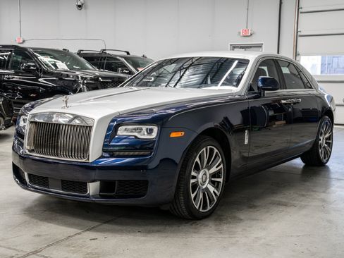 Used 2020 Rolls-Royce Ghost RWD image 5