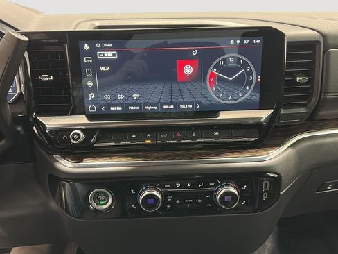 Used 2022 GMC Sierra 1500 SLE image 13