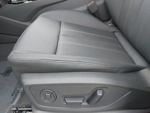 New 2027 Audi Q6 e-tron Premium AWD/4WD image 32