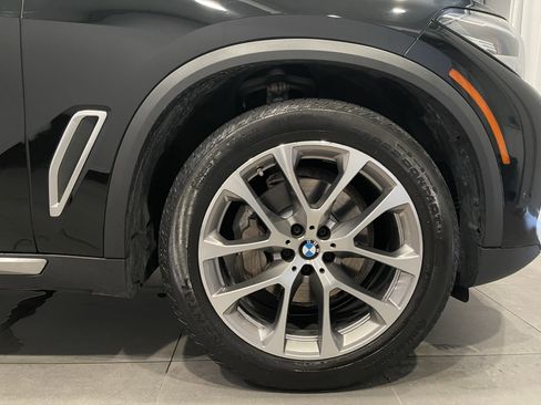 Used 2022 BMW X5 xDrive40i w/ Climate Comfort Package image 11