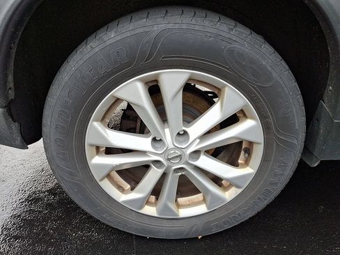 Used 2016 Nissan Rogue SV AWD/4WD image 9