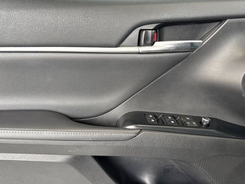 Used 2020 Toyota Camry XSE w/ Blackout Package FWD image 12