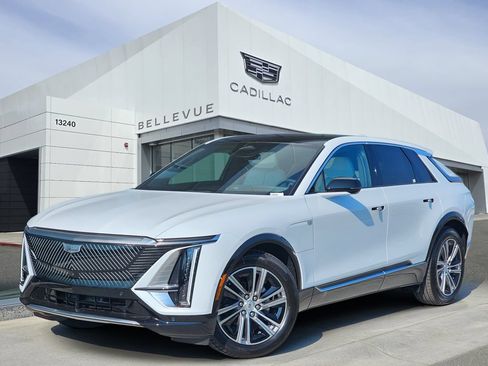 New 2026 Cadillac Lyriq Luxury AWD/4WD image 1