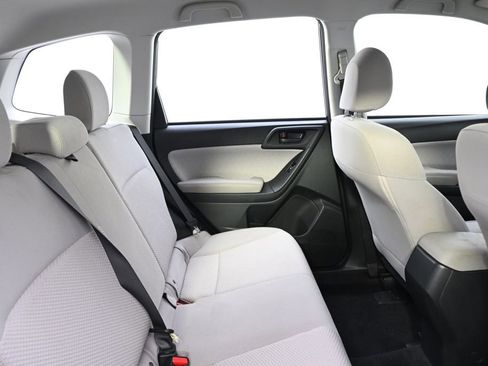 Used 2018 Subaru Forester 2.5i w/ Alloy Wheel Package image 18