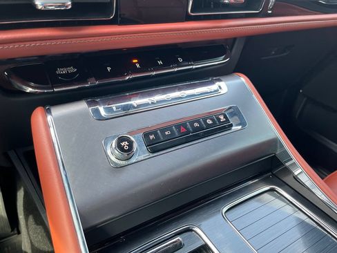 Used 2025 Lincoln Aviator Reserve w/ Jet Appearance Package AWD/4WD image 20