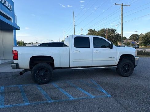 Used 2014 Chevrolet Silverado 2500 LTZ w/ LTZ Plus Package AWD/4WD image 4