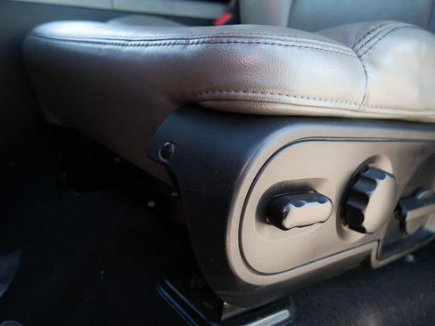 Used 2007 Ford F150 Lariat AWD/4WD image 11